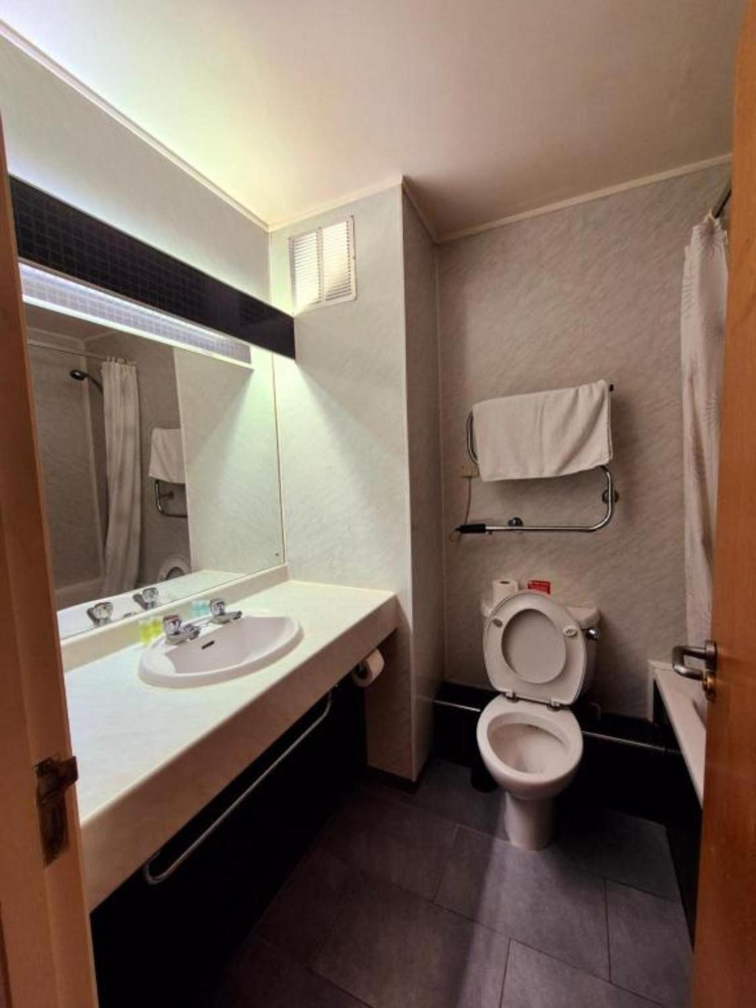 Boston Supreme Hotel Zewnętrze zdjęcie